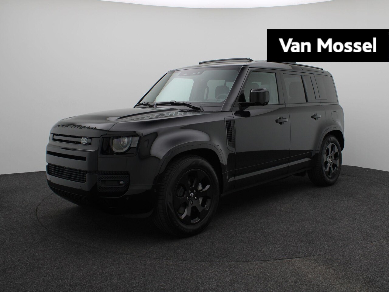Land Rover Defender 110 - 2.0 P300e X-Dynamic SE - AutoWereld.nl