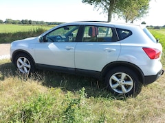 Nissan Qashqai - 2.0 Tekna Pack 4WD