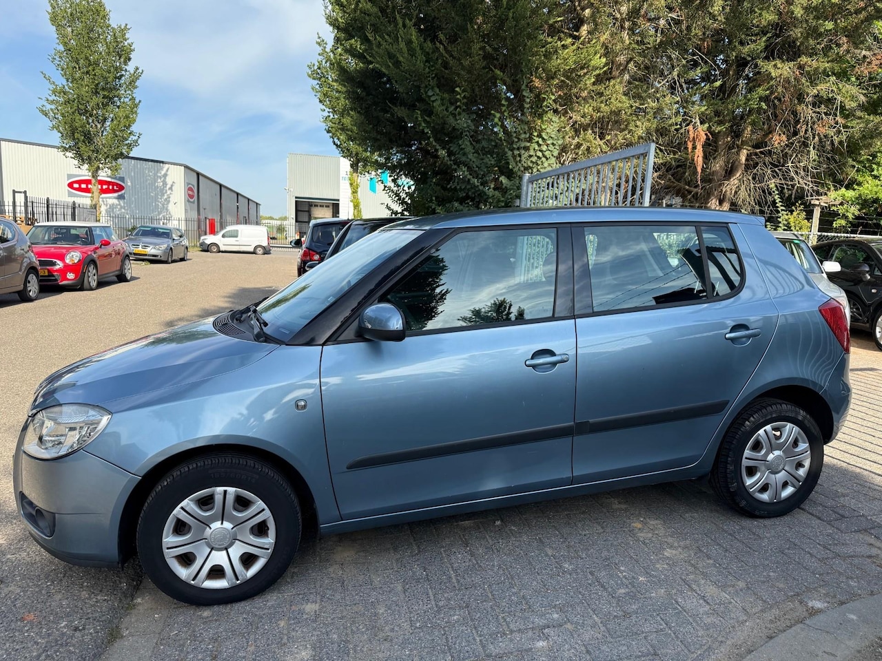Skoda Fabia - 1.2-12V Ambiente 1.2-12V Ambiente, APK 08/26, Airco, Cruise Control - AutoWereld.nl