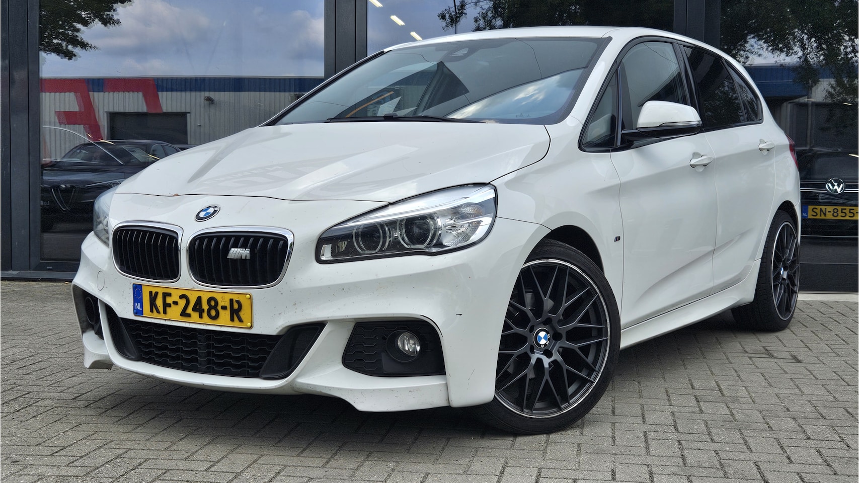 BMW 2-serie Active Tourer - 216d Centennial Executive + M-SPORT + NAVI + LED + VOLLEER - AutoWereld.nl
