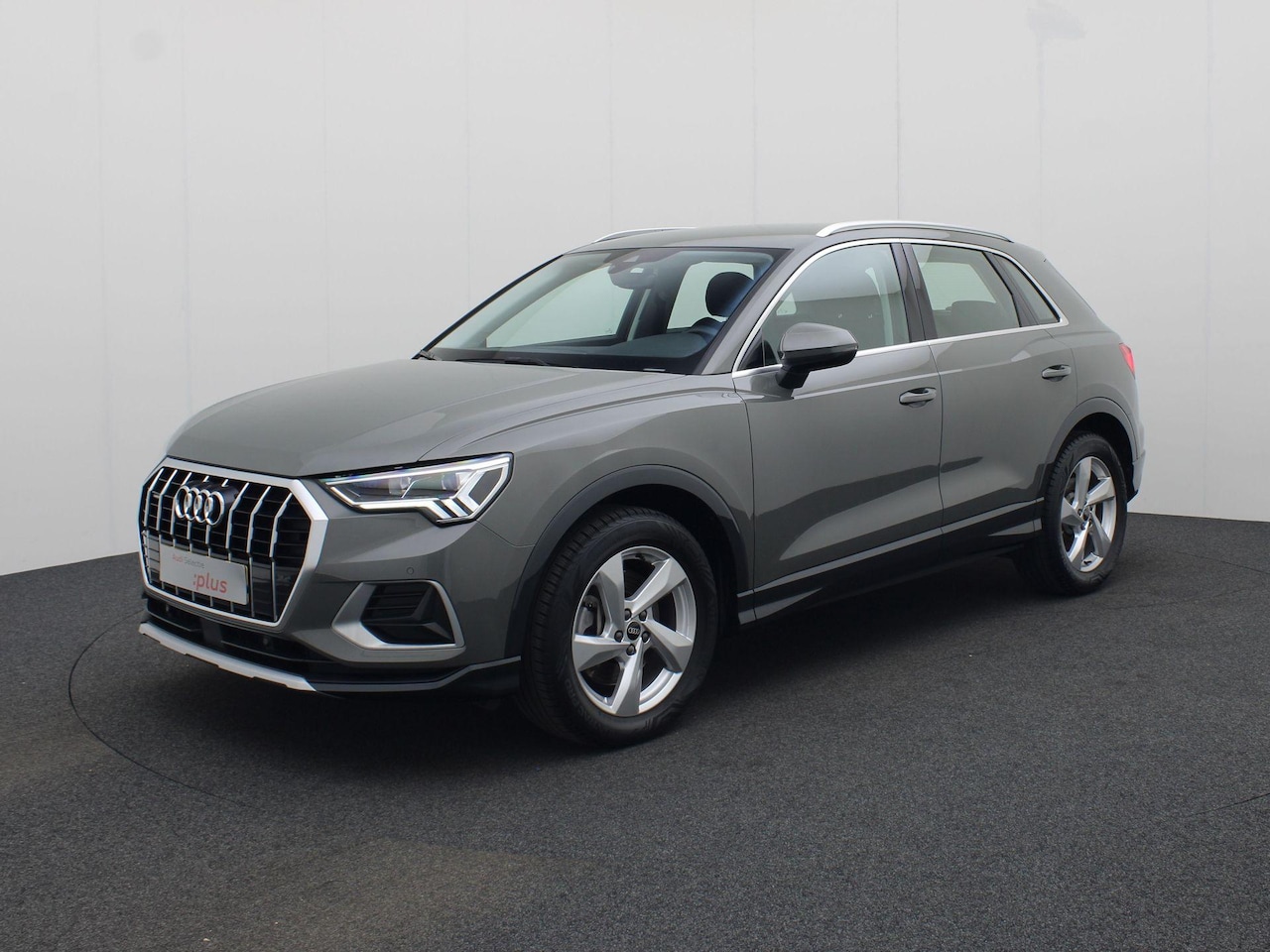 Audi Q3 - 40 TFSI/190PK S-tronic quattro · Apple Car Play · Drive select ·Parkeersensoren · Navigati - AutoWereld.nl