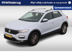 Volkswagen T-Roc - 1.0 TSI Style / Navigatie / Climate controle / Camera / Parkeer sensoren V+A / Lichtmetaal