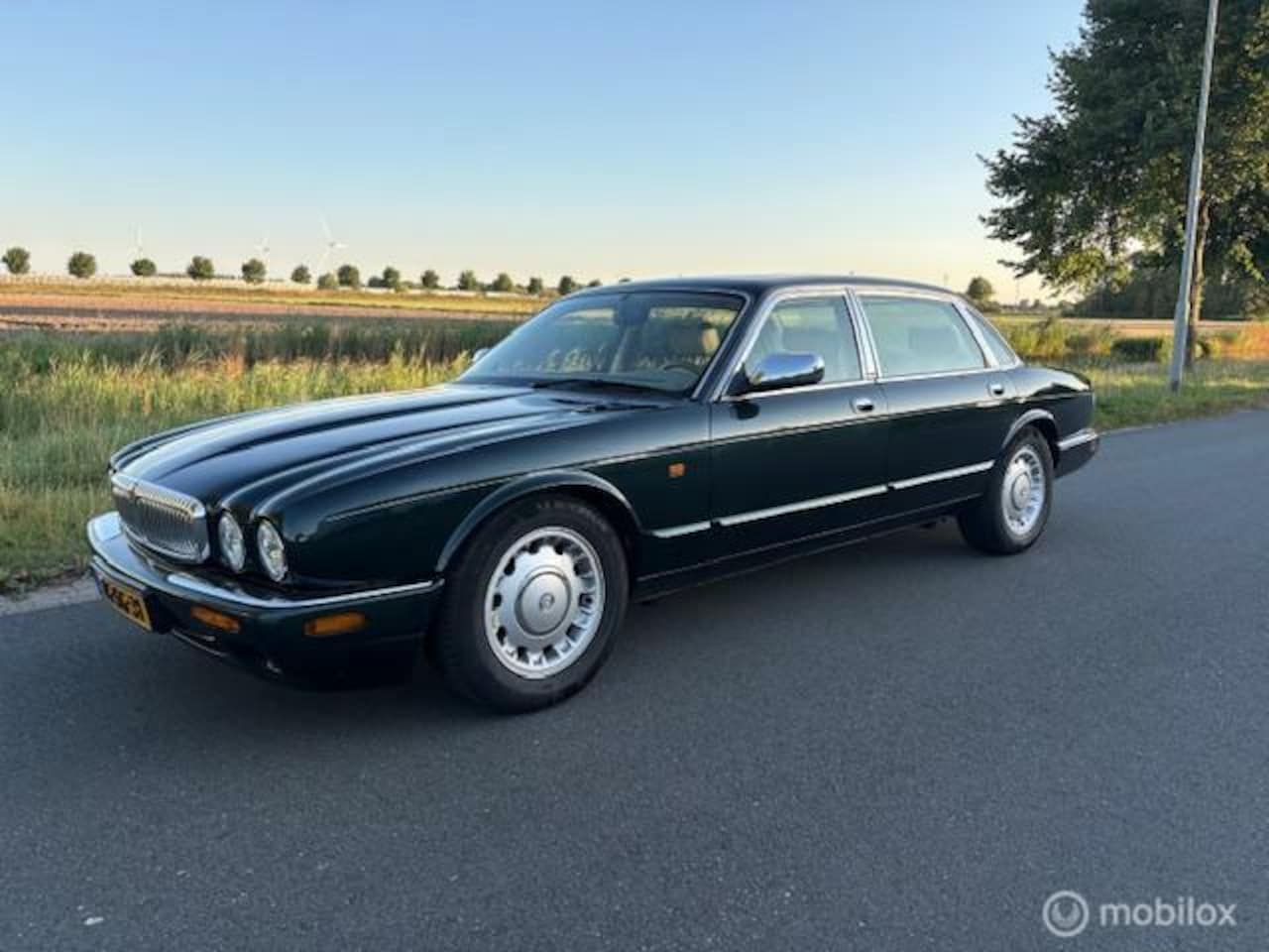 Daimler 4.0 - 4.0 V8 4.0 V8 - AutoWereld.nl