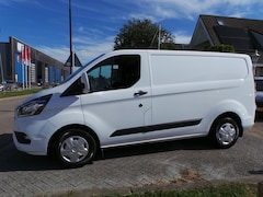 Ford Transit Custom - 280 2.0 TDCI 108pk L1H1 NAP Navigatie, Camera, Airco, Cruise, Pdc, Trekhaak 3 persoons