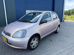 Toyota Yaris - 1.3-16V VVT-i Luna