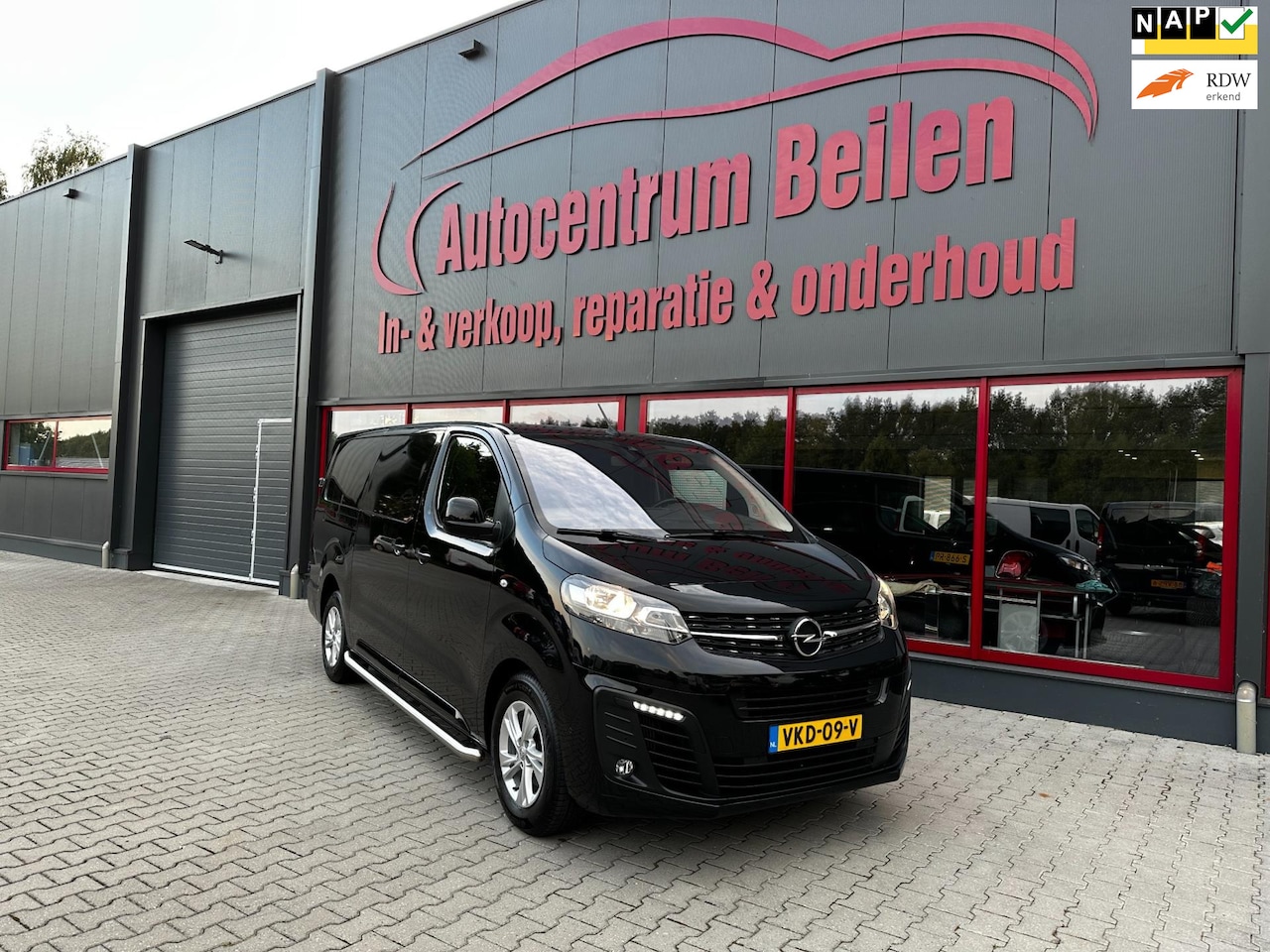 Opel Vivaro - 2.0 CDTI L2H1 Innovation / Camera / Airco / Cruise / Treeplanken / PDC / Led / - AutoWereld.nl
