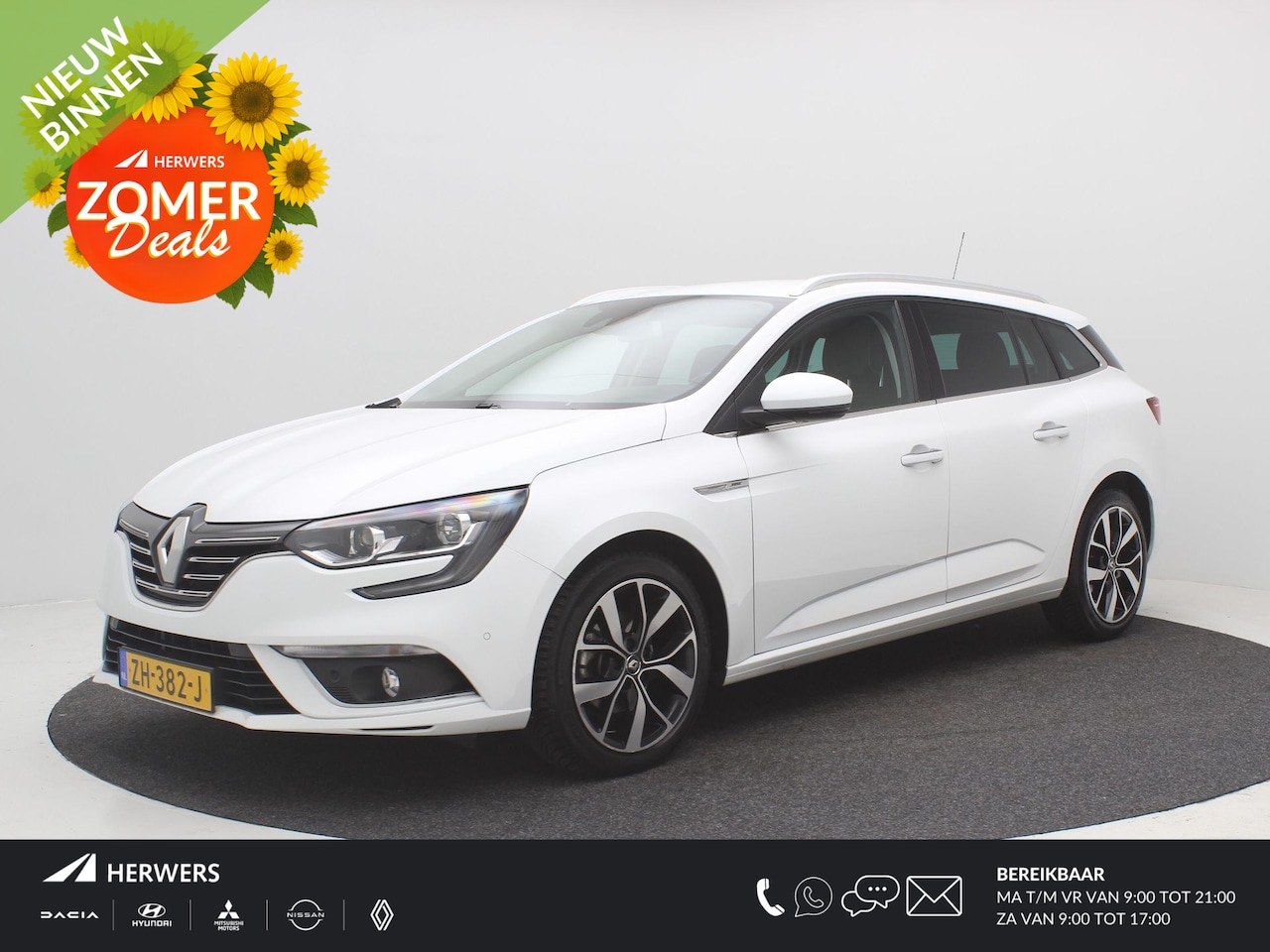 Renault Mégane Estate - 1.3 TCe Bose / Dealer onderhouden / 1.700 kg trekgewicht / Trekhaak / All Seasonbanden - AutoWereld.nl