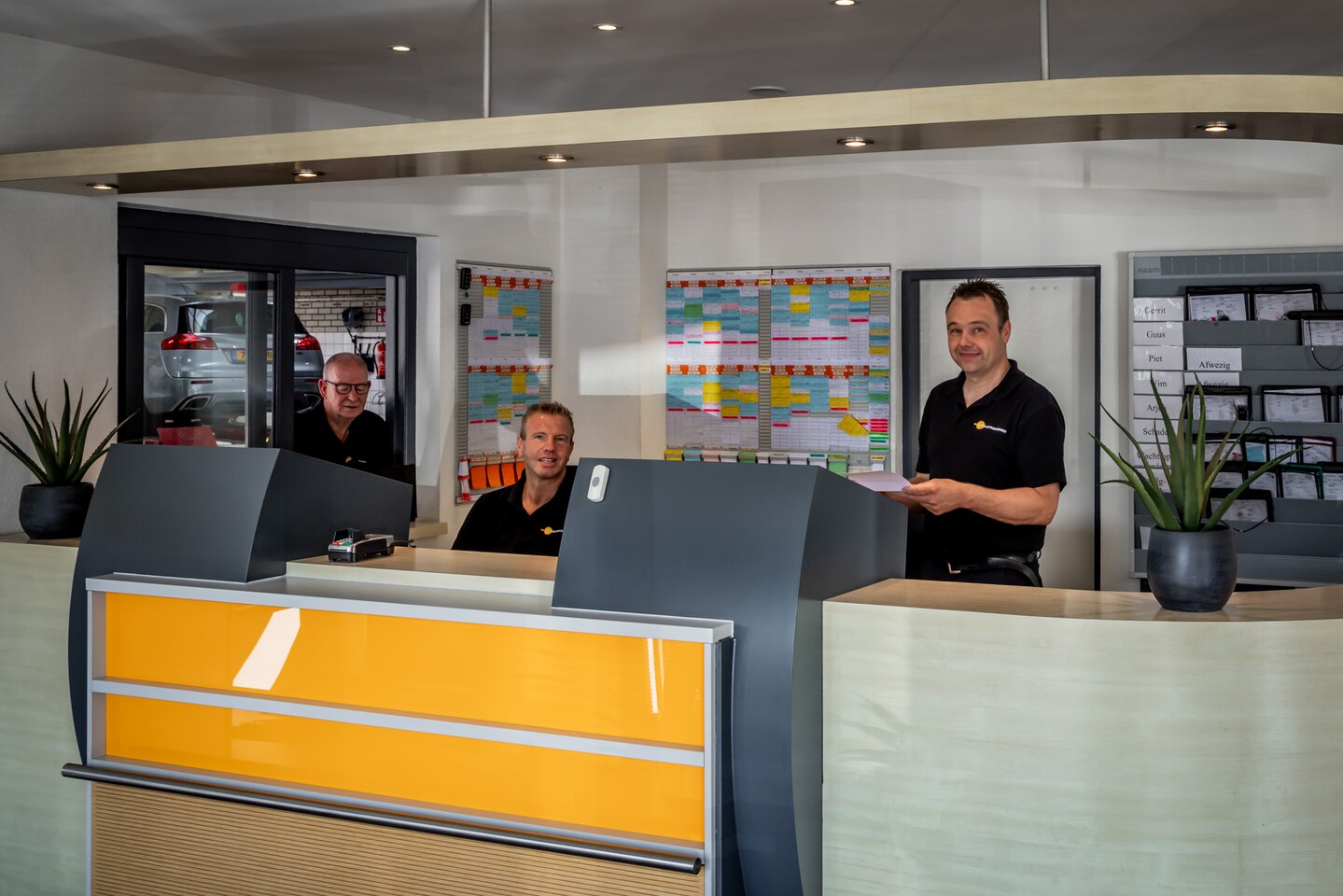 Autocentrum Borger B.V.