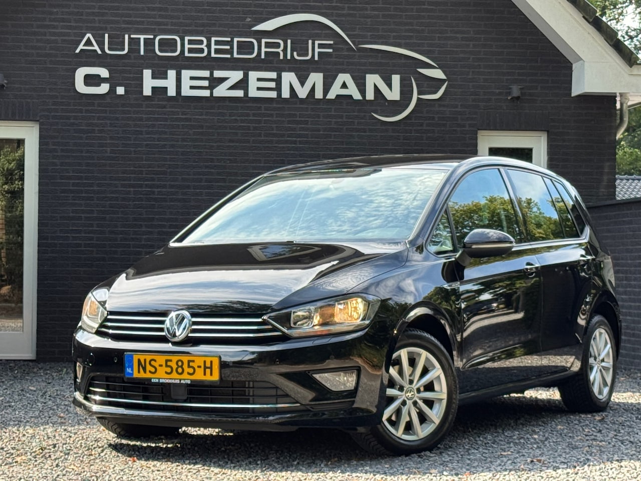 Volkswagen Golf Sportsvan - 1.2 TSI Lounge Navigatie Cruise Control Climate Control MF stuurwiel - AutoWereld.nl