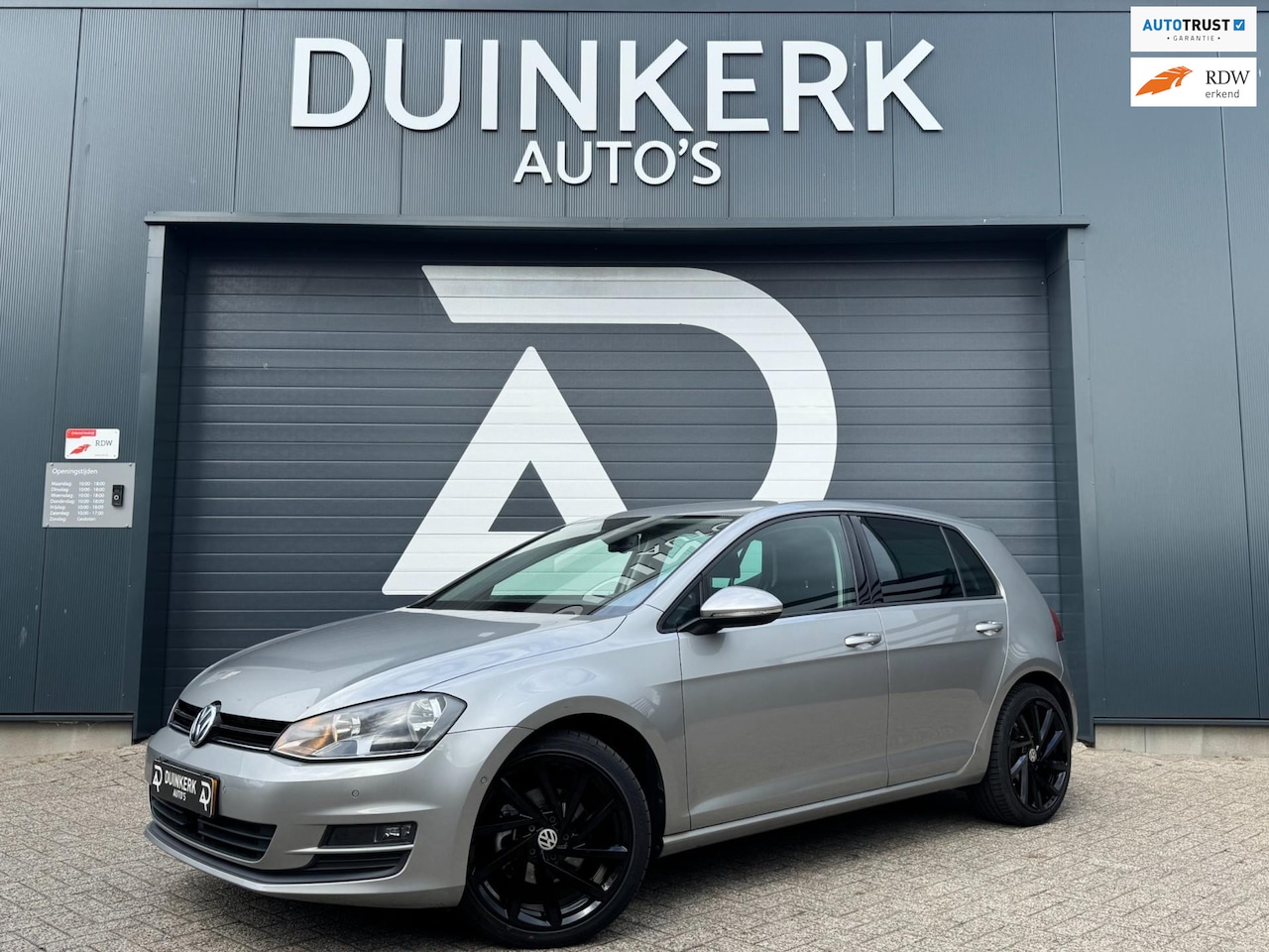 Volkswagen Golf - 1.2 TSI Highline | Automaat | Airco | Climate Control | Cruise Control | Parkeersensoren - AutoWereld.nl