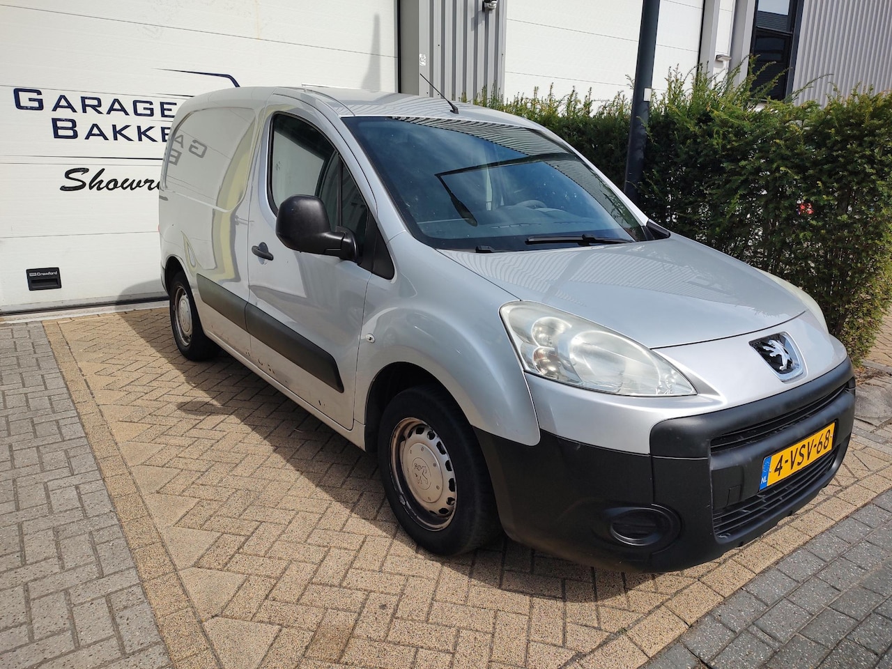 Peugeot Partner - 120 1.6 HDI L1 XT 120 1.6 HDI L1 XT Nieuwe APK - AutoWereld.nl