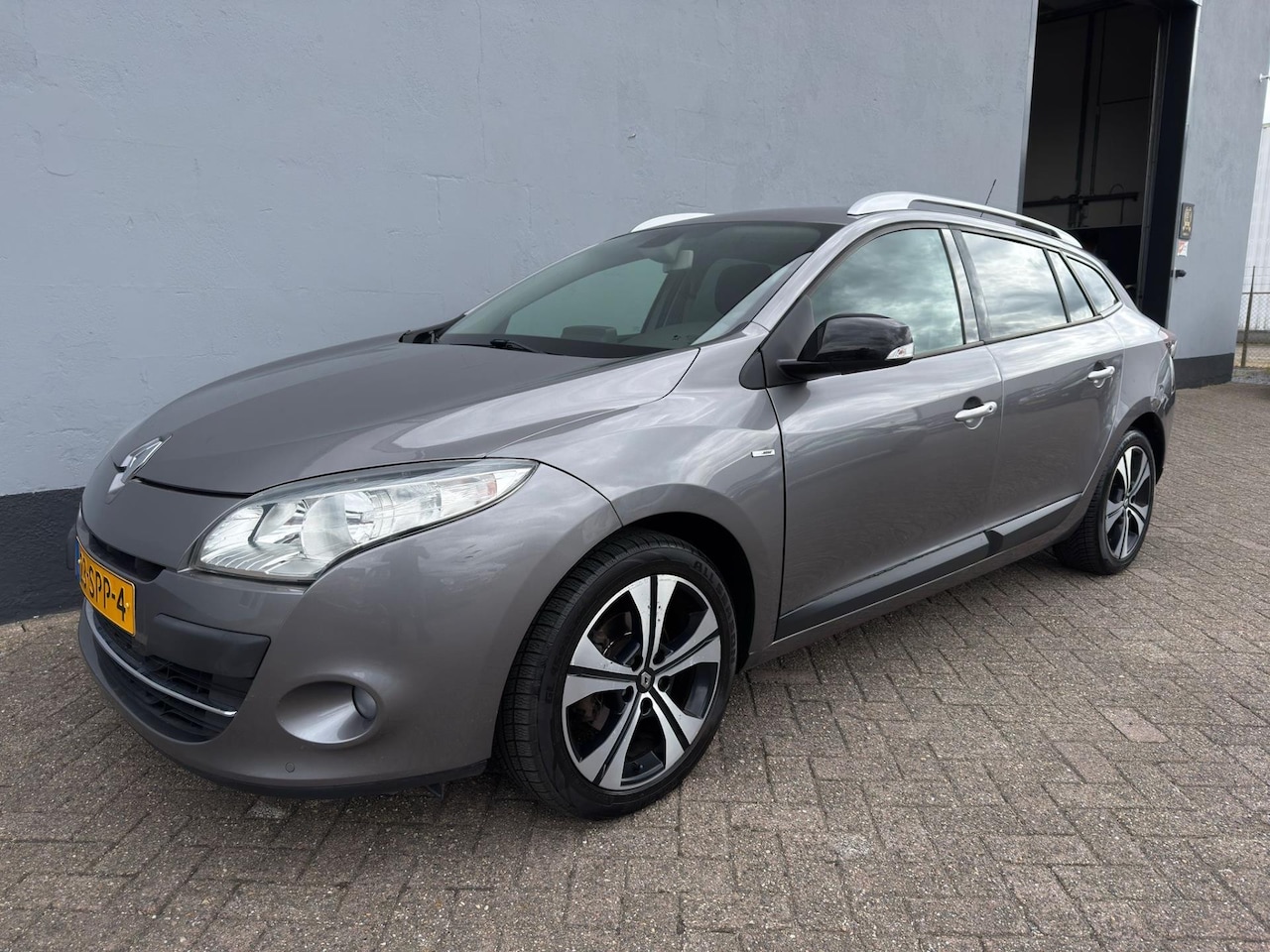 Renault Mégane Estate - 1.4 TCe Bose - Navigatie - Trekhaak - AutoWereld.nl