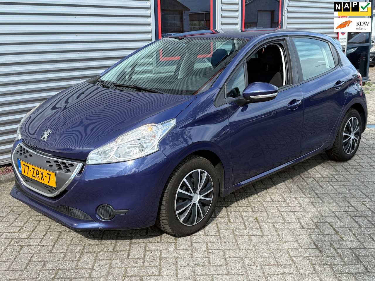 Peugeot 208 - 1.4 e-HDi Active *Automaat* - AutoWereld.nl