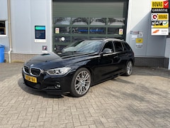 BMW 3-serie Touring - 320i High Executive