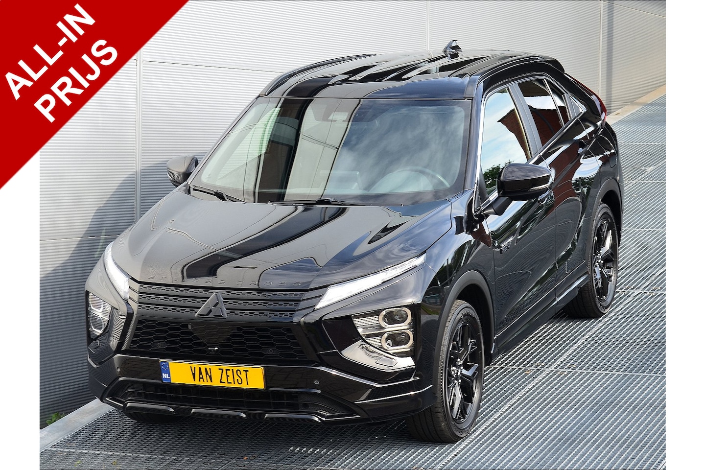 Mitsubishi Eclipse Cross - PHEV 2.4 BLACK EDITION 4WD | PLUG IN HYBRID | ADAPTIEF CRUISE | ALL BLACK | FABRIEKSGARANT - AutoWereld.nl