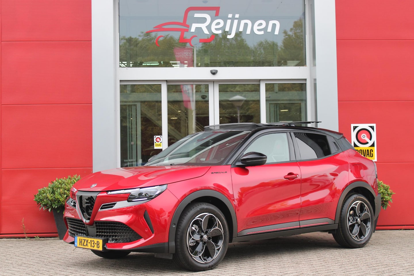 Alfa Romeo Junior - 1.2 Turbo 136PK IBRIDA SPECIALE | NIEUWE AUTO! | PANORAMISCH SCHUIF/KANTEL DAK | SPORT PAC - AutoWereld.nl
