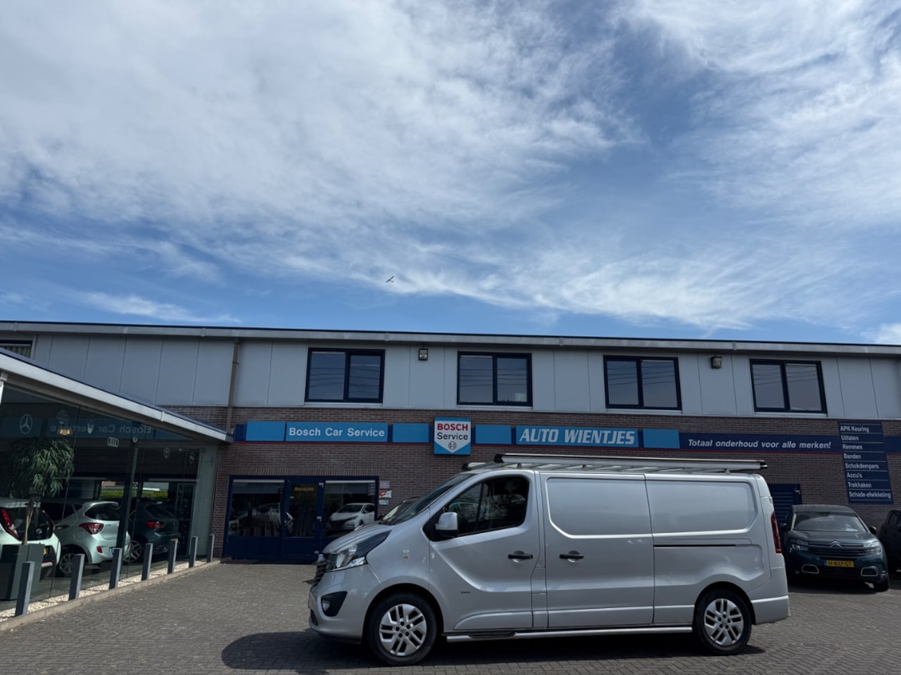 Opel Vivaro - 1.6 CDTI 92kw | L2 Sport 3-Pers | Airco | Cruise - AutoWereld.nl