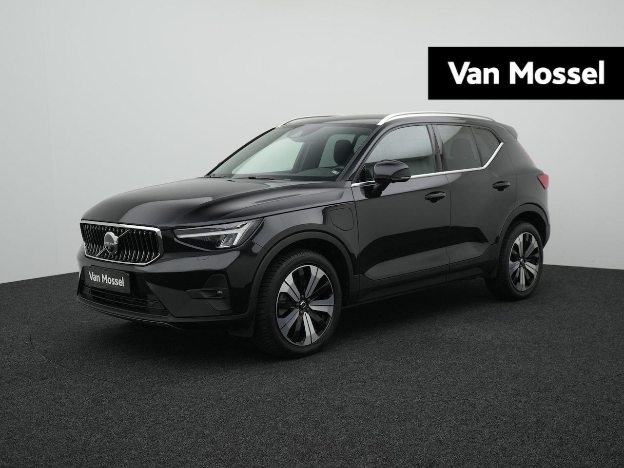 Volvo XC40 - 1.5 T4 Plug-in hybrid Plus Bright | HARMAN KARDON | 360 CAMERA | ELEKTRISCHE STOELEN | APP - AutoWereld.nl