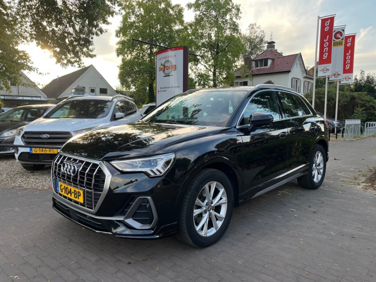 Audi Q3 - 35 TFSI S LINE 150PK AUTOMAAT / NAVI / CARPLAY / LED / 18'' LMV - AutoWereld.nl
