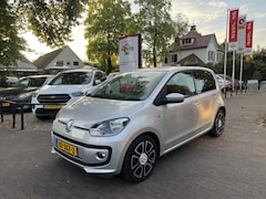 Volkswagen Up! - 1.0 HIGH UP BLUEMOTION 5-DEURS / NAVI / AIRCO / 16'' LMV