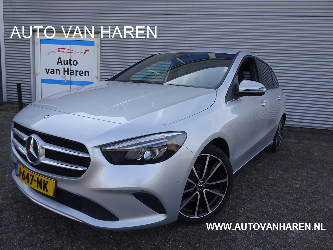 Mercedes-Benz B-klasse - 180 AUTOMAAT TREKHAAK MB-BUX NAVI STOELVERWARMING APPLE CARPLAY - AutoWereld.nl