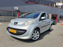 Peugeot 107 - 1.0-12V XS / NAP /AIRCO / 5 DEURS / ZUINIGE AUTO /