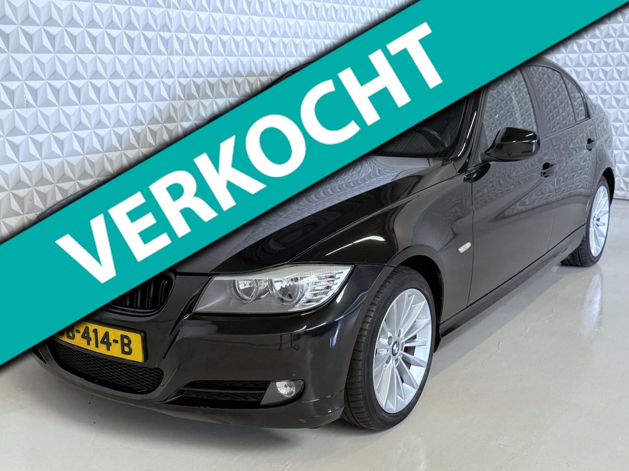 BMW 3-serie - 320i Business AUTOMAAT Navigatie (2010) - AutoWereld.nl