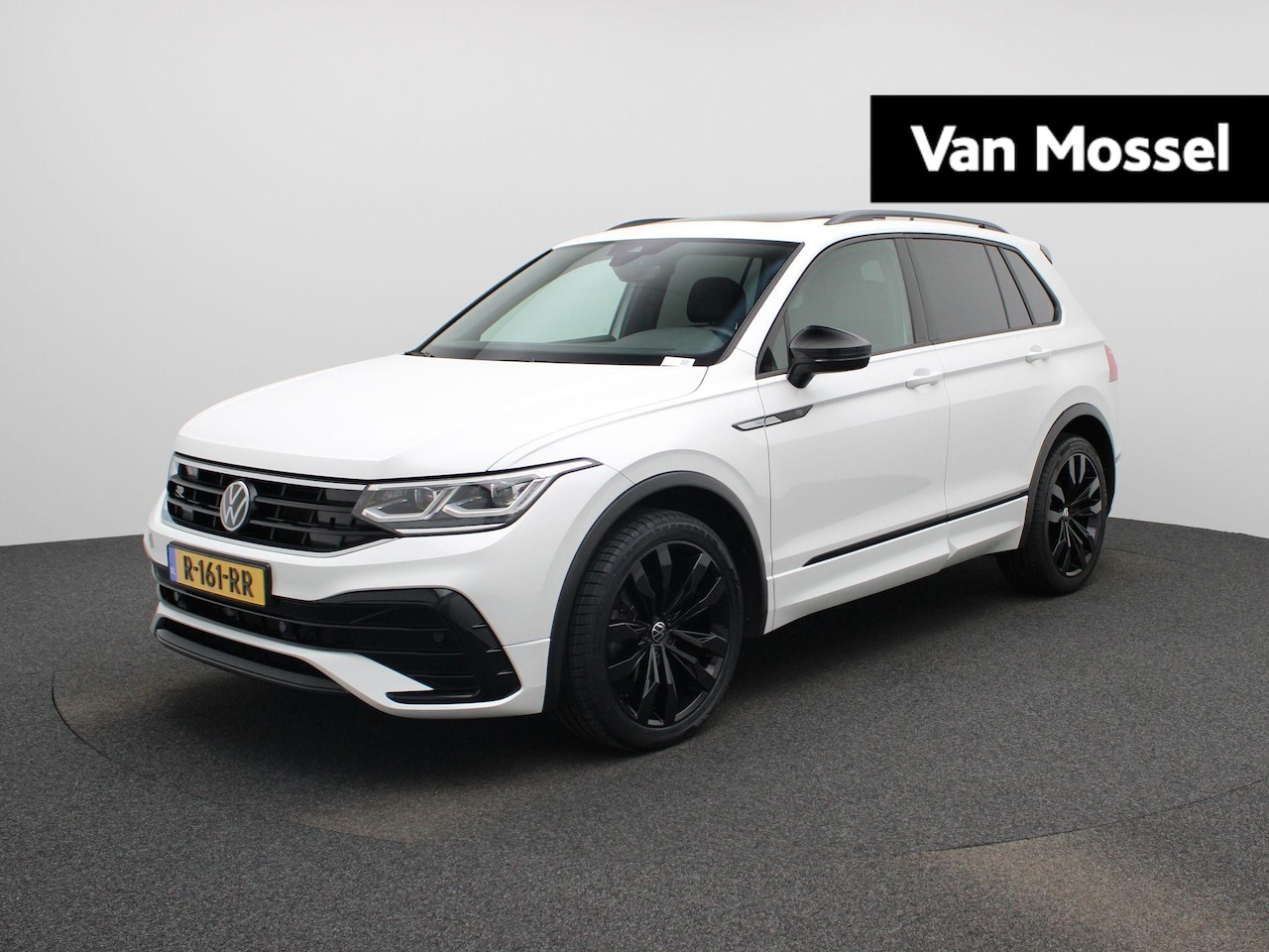 Volkswagen Tiguan - 1.5 TSI R-Line Business | PANORAMADAK | NAVIGATIE | APPLE CAR PLAY | LED VERLICHTING | BLA - AutoWereld.nl