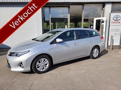 Toyota Auris Touring Sports - 1.8 Hybrid Aspiration Aut. |Climatecontr.| Cruise| Trekhk. afn. 1e eigenaar
