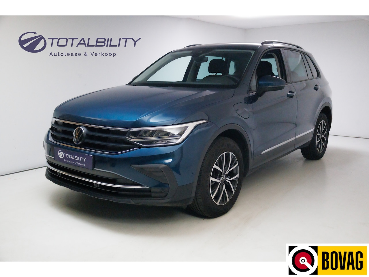 Volkswagen Tiguan - 1.4 TSI eHybrid Business+ 245 PK | Ergo active stoelen met massage | Camera | Travel assis - AutoWereld.nl