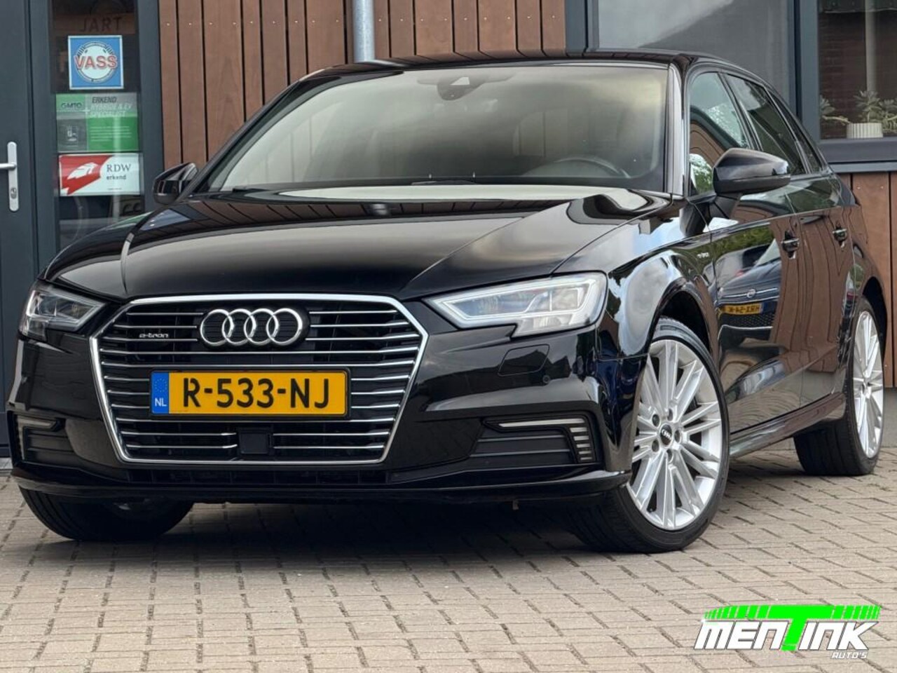 Audi A3 - E-Tron 2xS-Line BenO Virtueel Stoelverw. Trekhaak - AutoWereld.nl