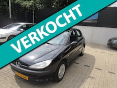Peugeot 206 - 1.4 XR 5 Deurs +Nieuwe Apk