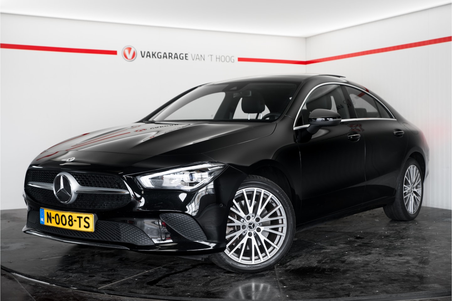 Mercedes-Benz CLA-Klasse - 250 e Advantage Sfeerverlichting Pano Leder - AutoWereld.nl