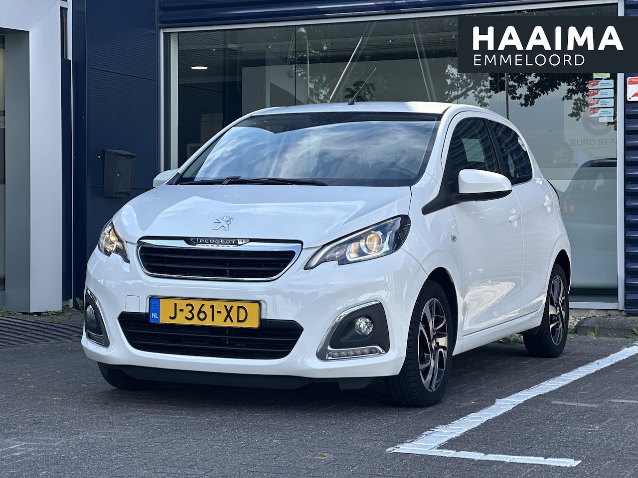 Peugeot 108 - 1.0 e-VTi Allure | Apple CarPlay/Android Auto | Parkeercamera | DAB | Climate Control | Sp - AutoWereld.nl