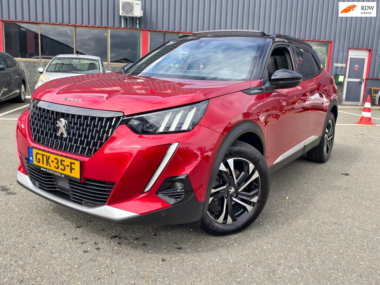 Peugeot 2008 - 1.2 PureTech GT 131 PK / LEER / NAVI / PANO-DAK / CAMERA / AIRCO / LMV / PDC / - AutoWereld.nl