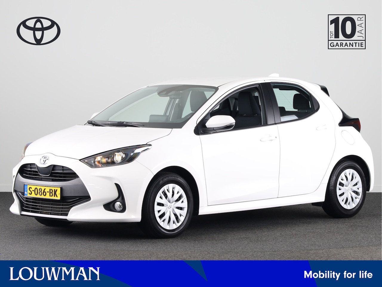 Toyota Yaris - 1.5 Hybrid Active Limited | Parkeercamera | Apple Carplay -/ Android Auto | Cruise Control - AutoWereld.nl