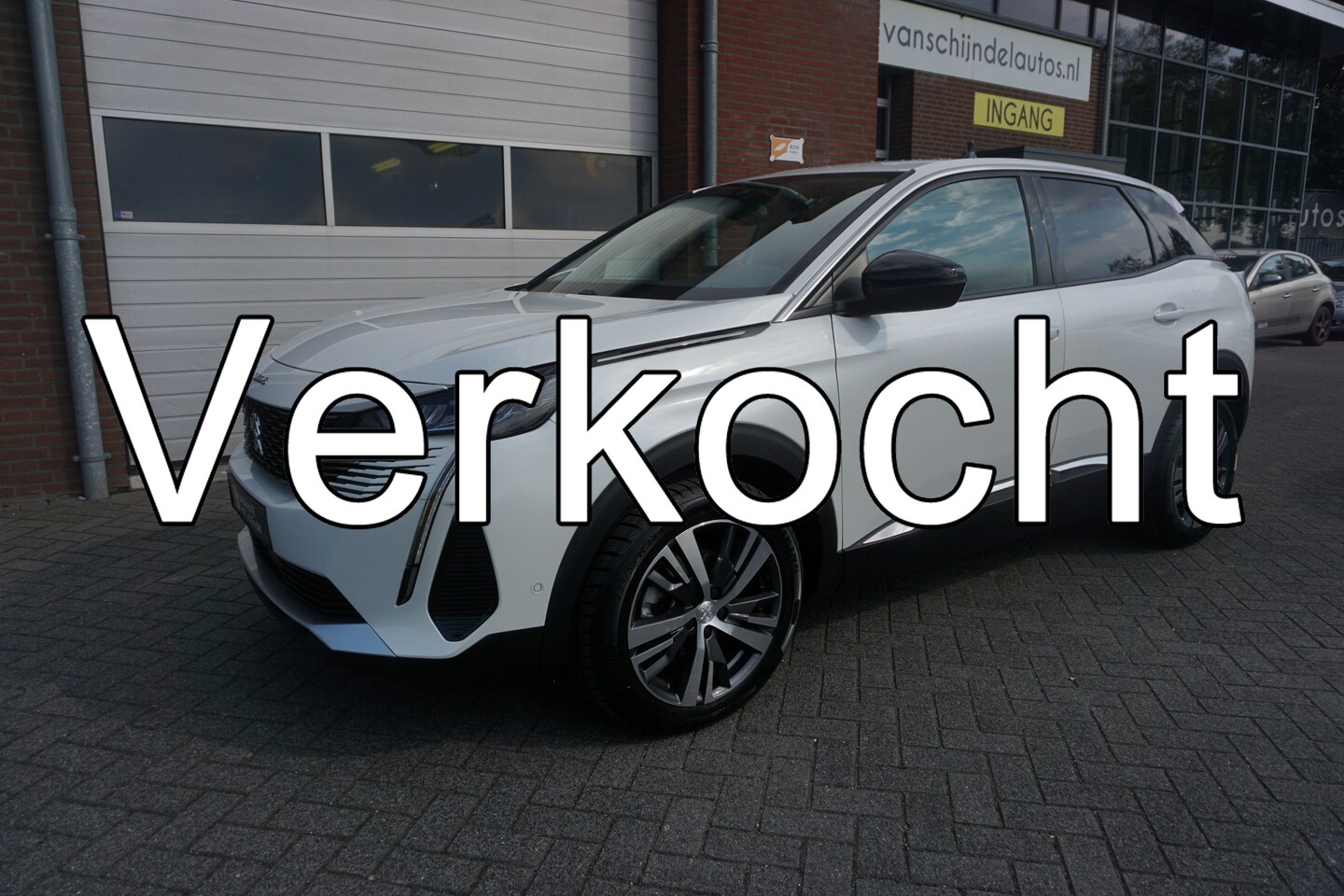 Peugeot 3008 - 1.2 PURETECH AUTOMAAT ALLURE LUXE NIEUW MODEL KEURIGE NETTE STAAT AFN.TREKHAAK 4X NIEUWE A - AutoWereld.nl