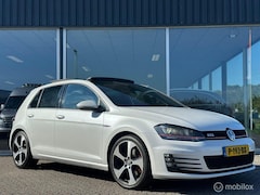 Volkswagen Golf - 2.0 TSI GTI Performance