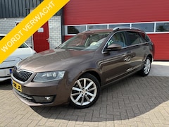 Skoda Octavia Combi - 1.8 TSI 180PK Greentech Elegance Businessline AUTOMAAT / 1600KG TREKKEN / XENON / KEYLESS