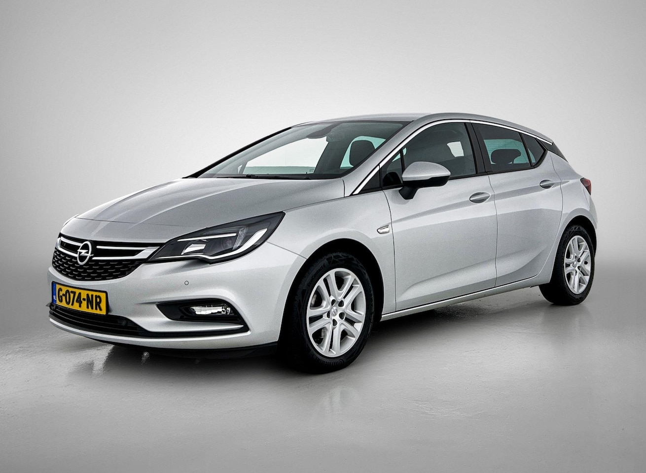 Opel Astra - 1.4 Turbo Online Edition | 150pk | Navigatie | Camera | 41.000km! | Dealer Onderhouden | N - AutoWereld.nl