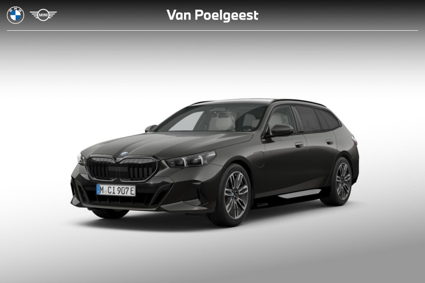 BMW 5-serie Touring - 530e M Sport Edition | M Sport Pro | Travel Pack | Comfort Pack | Trekhaak - AutoWereld.nl