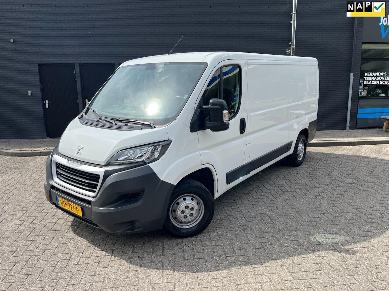 Peugeot Boxer - 330 2.2 HDI L2H1 Profit+ - AutoWereld.nl