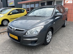Hyundai i30 CW - 1.6i Active Cool airco boekjes
