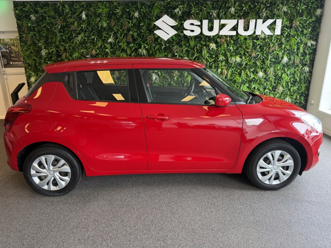 Suzuki Swift - 1e eigenaar BTW auto 10.900,- 1.2 Comfort 5-deurs 1e eigenaar Trekhaak Airconditioning - AutoWereld.nl