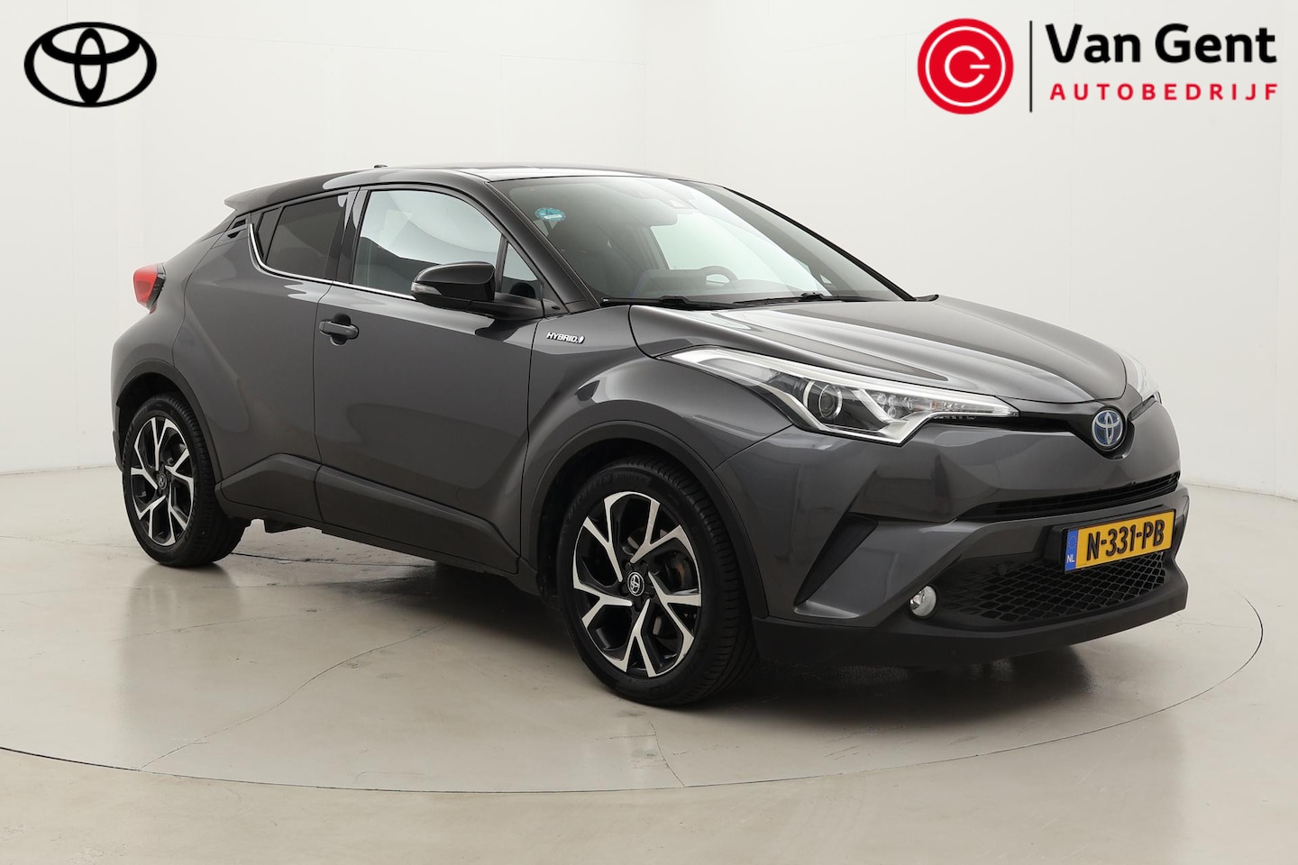 Toyota C-HR - 1.8 Hybrid Dynamic | Stoelverwarming | Keyless | 18 inch | Adaptive Cruise | Clima | Camer - AutoWereld.nl