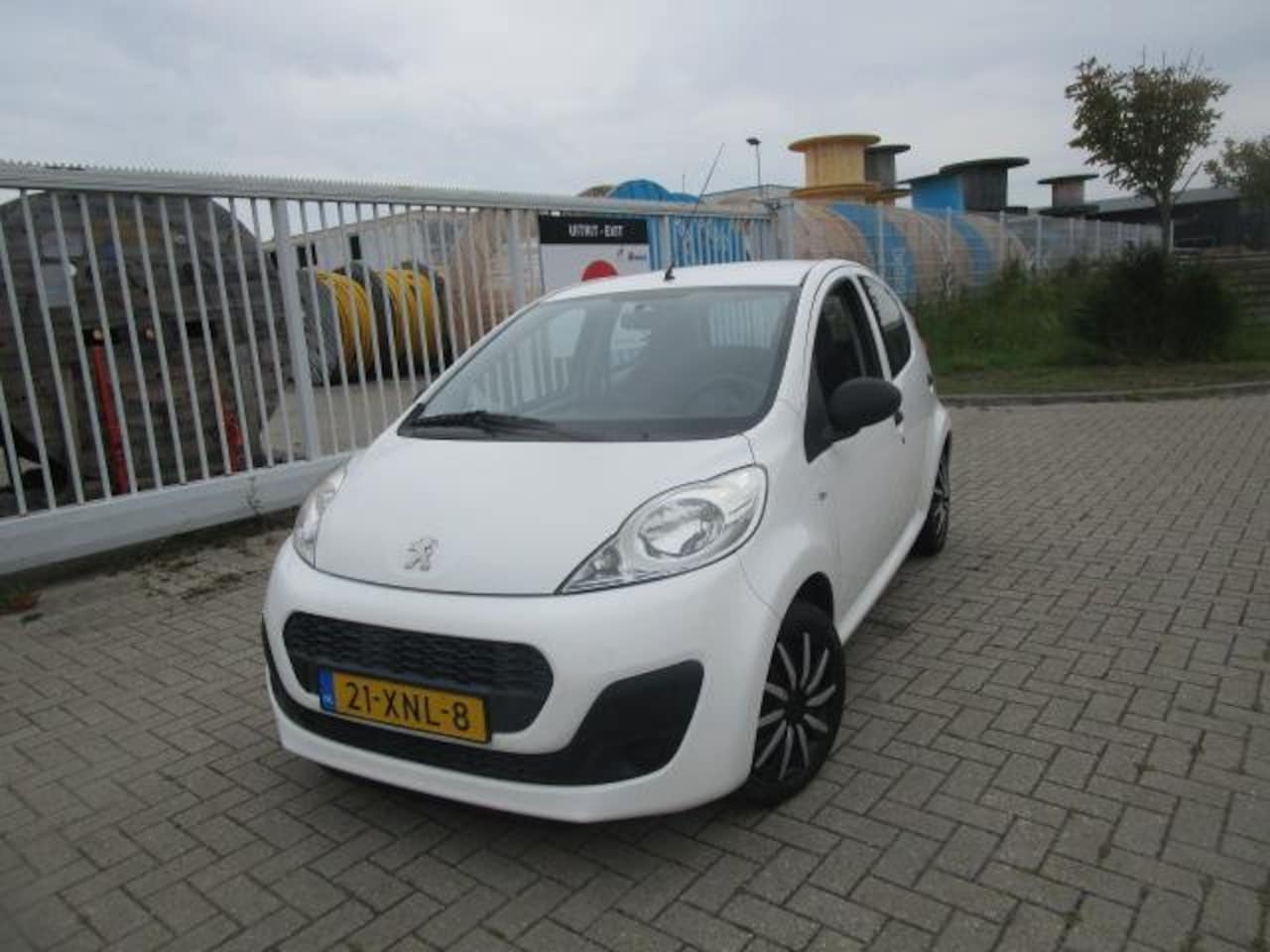 Peugeot 107 - 1.0 Access Accent 1.0 Access Accent, 148.412 KM! - AutoWereld.nl
