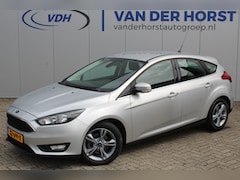 Ford Focus - 1.0-125pk Titanium. Keurig nette Focus hatchback met slechts 69.000km Autm. airco dual, cr