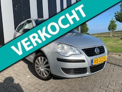 Volkswagen Polo - 1.4-16V Sportline Airco-PDC-Cruise-ElekPakket