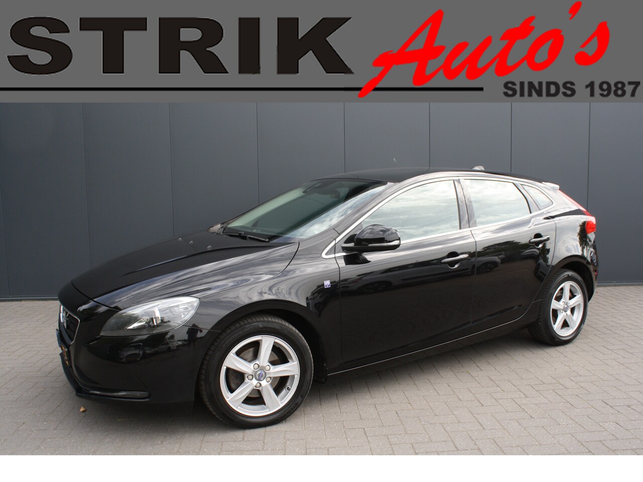 Volvo V40 - 2.0 D2 EURO 6 Ocean Race Business - LEDER - CAMERA - XENON - NAVIGATIE - TREKHAAK - AutoWereld.nl