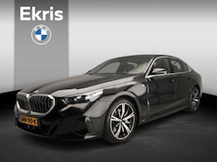 BMW i5 - Sedan eDrive40 84 kWh | M-Sportpakket | LED | HUD | Schuifdak | Trekhaak | Active cruise |